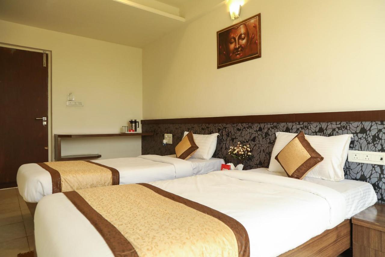 Oyo 10943 Hotel Plus Corporate Khapa  Εξωτερικό φωτογραφία