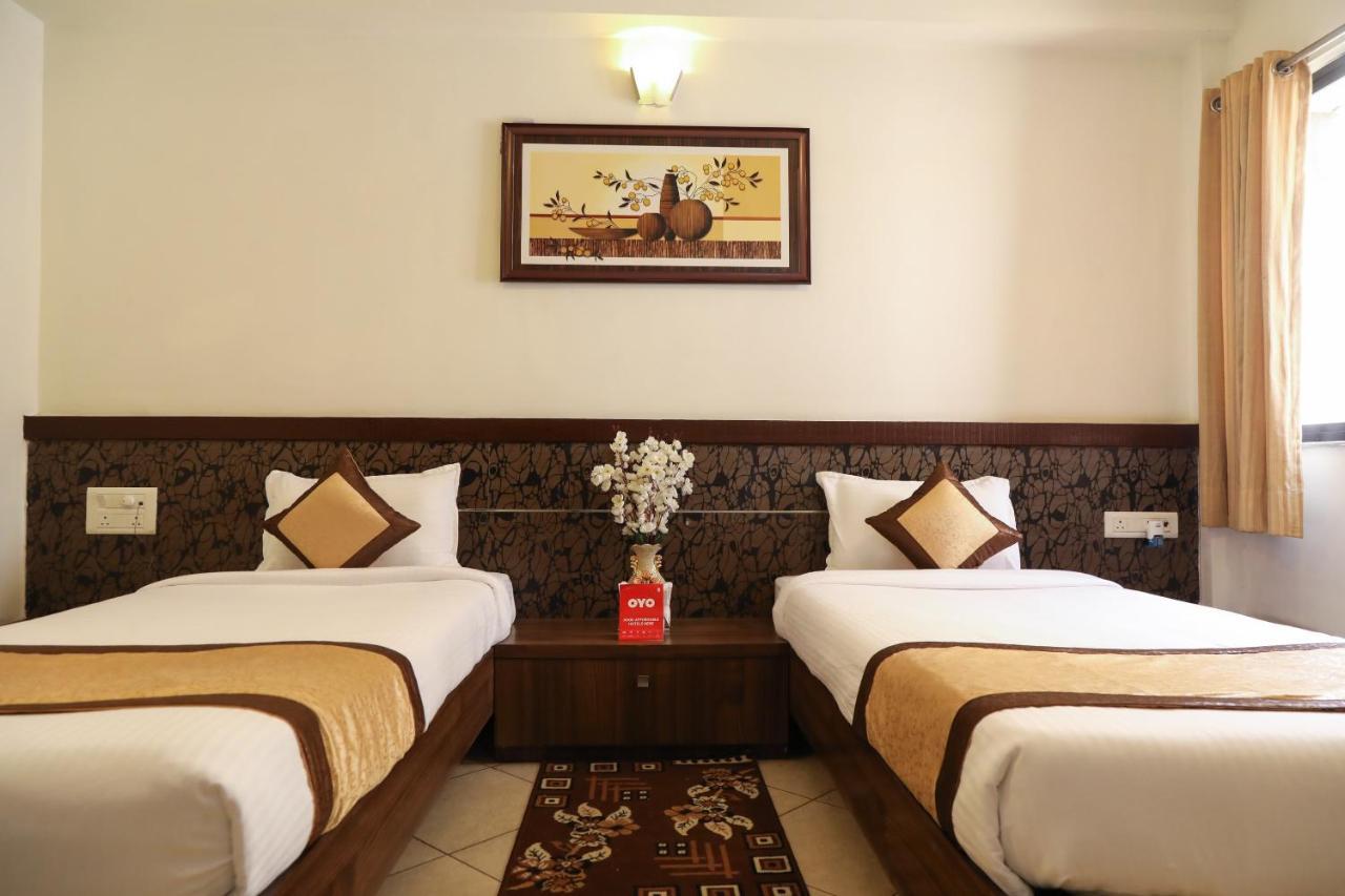 Oyo 10943 Hotel Plus Corporate Khapa  Εξωτερικό φωτογραφία