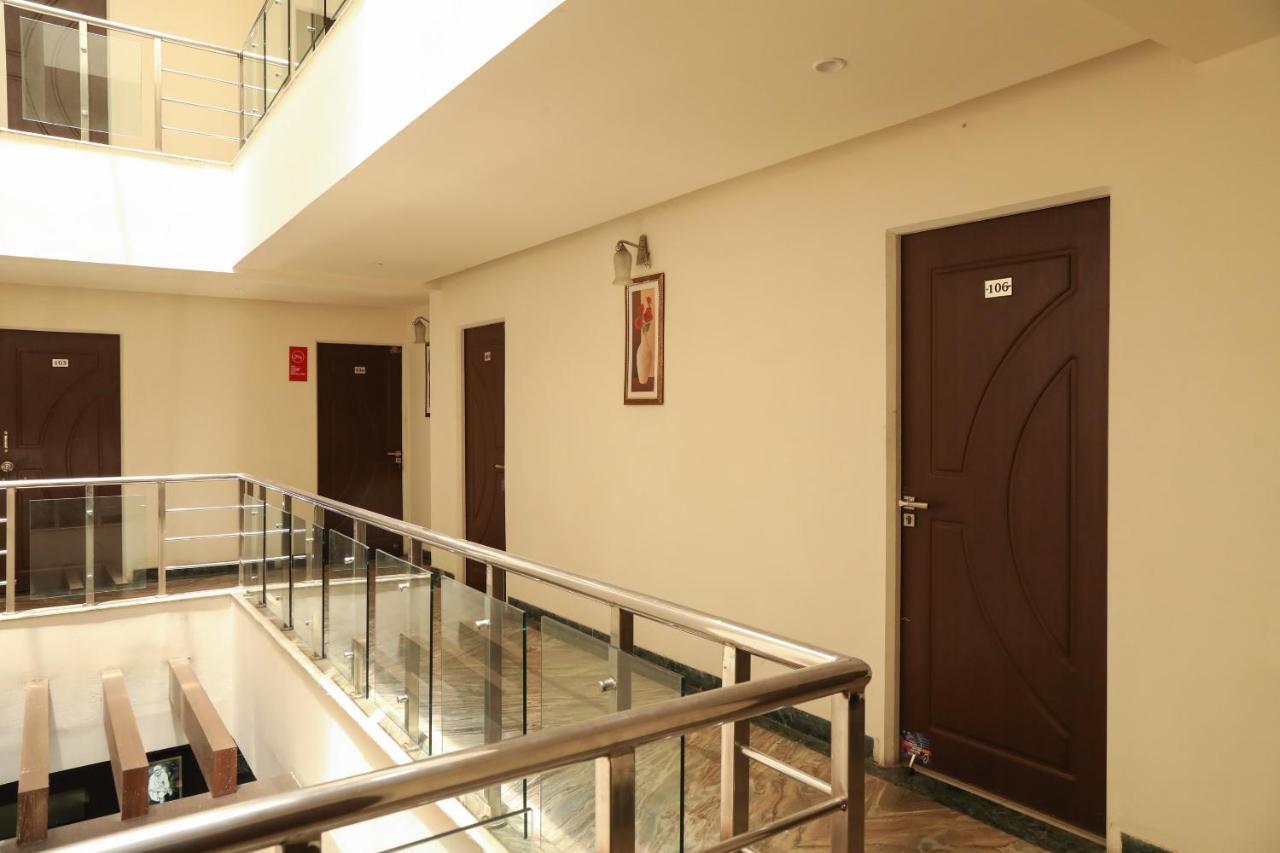 Oyo 10943 Hotel Plus Corporate Khapa  Εξωτερικό φωτογραφία