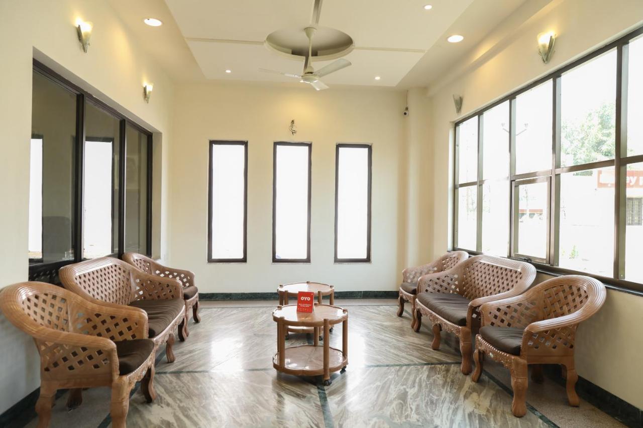 Oyo 10943 Hotel Plus Corporate Khapa  Εξωτερικό φωτογραφία