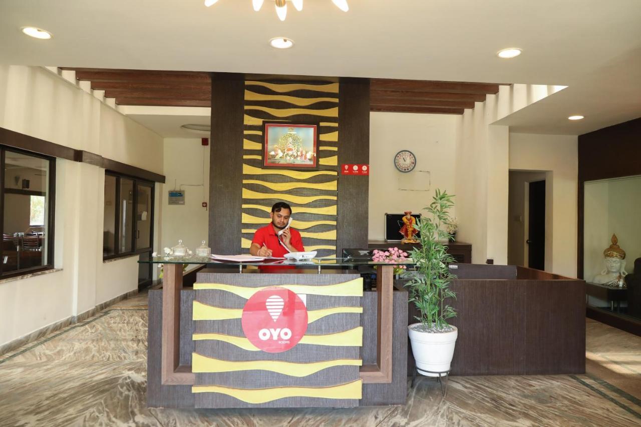 Oyo 10943 Hotel Plus Corporate Khapa  Εξωτερικό φωτογραφία